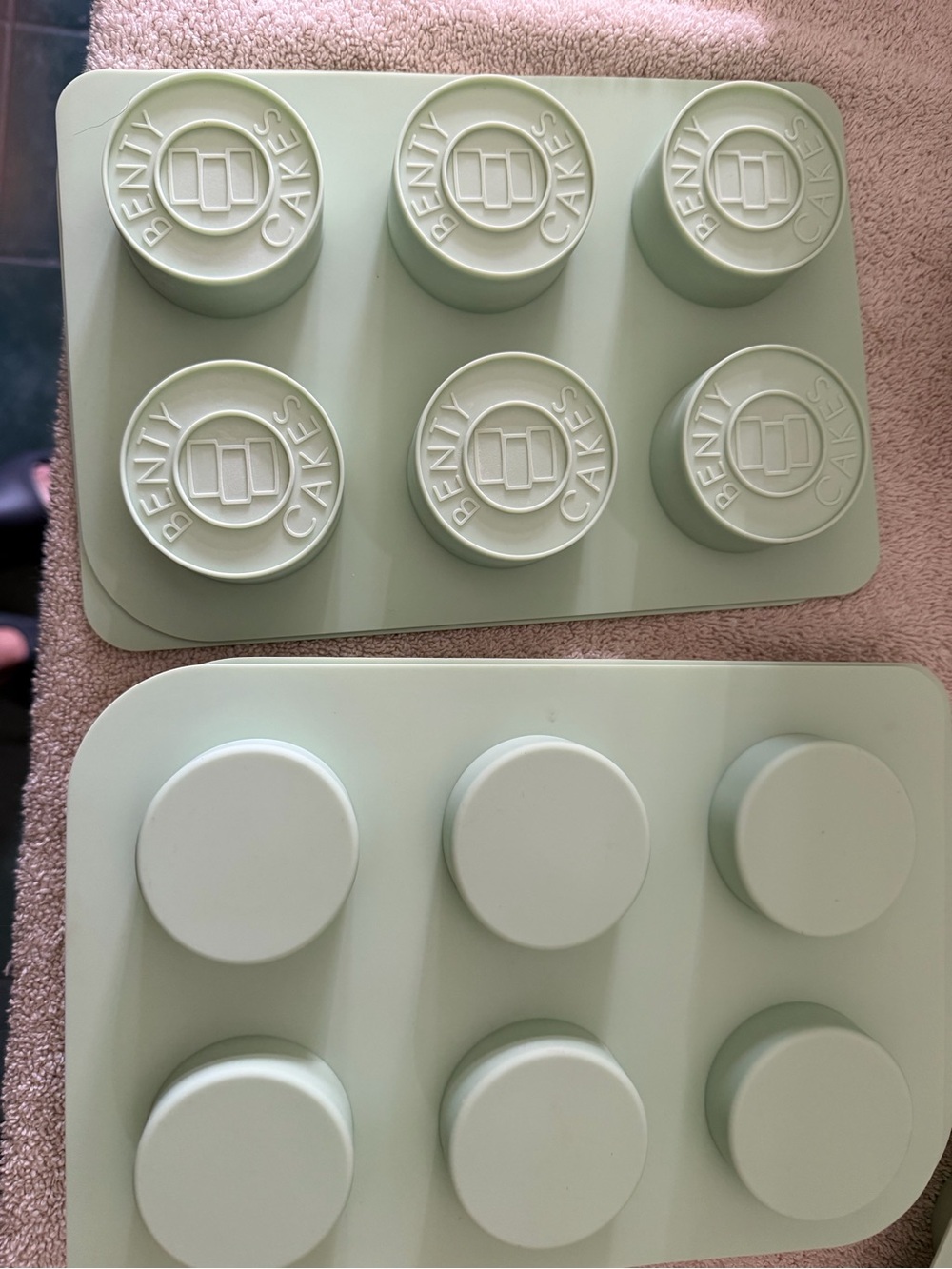 BENTY CAKE PUCK MOLDS Silicone Baking Molds & Trays - Sage Green - Picture 5 of 5